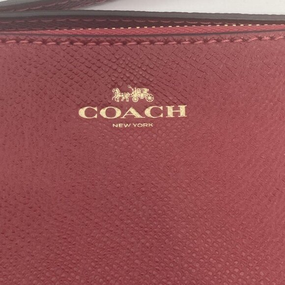 EUC Coach Wristlet with COA - Picture 4 of 6